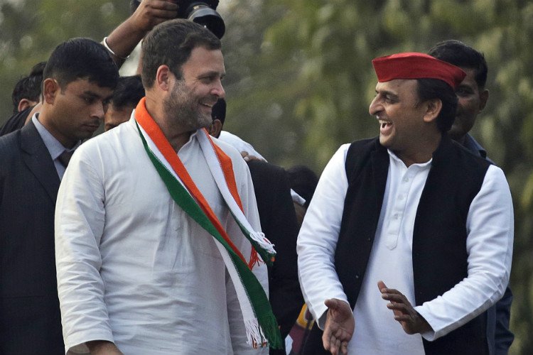 http://www.thecitizen.in/NewsImages/332230Rahul-akhilesh1.jpg