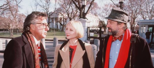 如何在电视频道上制造战争以提高收视率