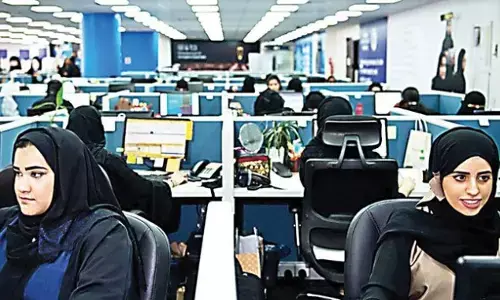 Saudi Arabia Scores Over South Asia in Female Employment