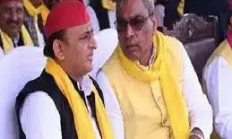 Lucknow Gup: An Invisible Opposition is a Danger to Democracy