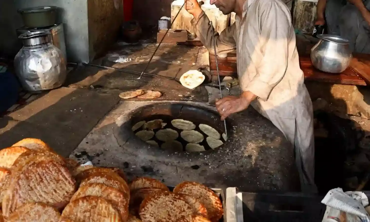 Crispy Rajpora Sheermal Crispy Rajpora Sheermal