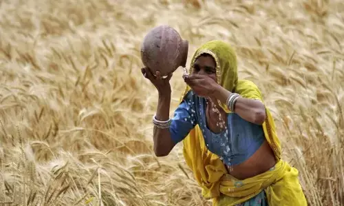 What Makes Jawans-Kisans-Karmiks Unite?