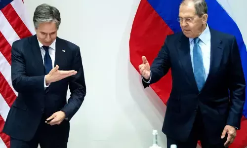 Lets Talk, Says Blinken to Lavrov in Dramatic Turnaround