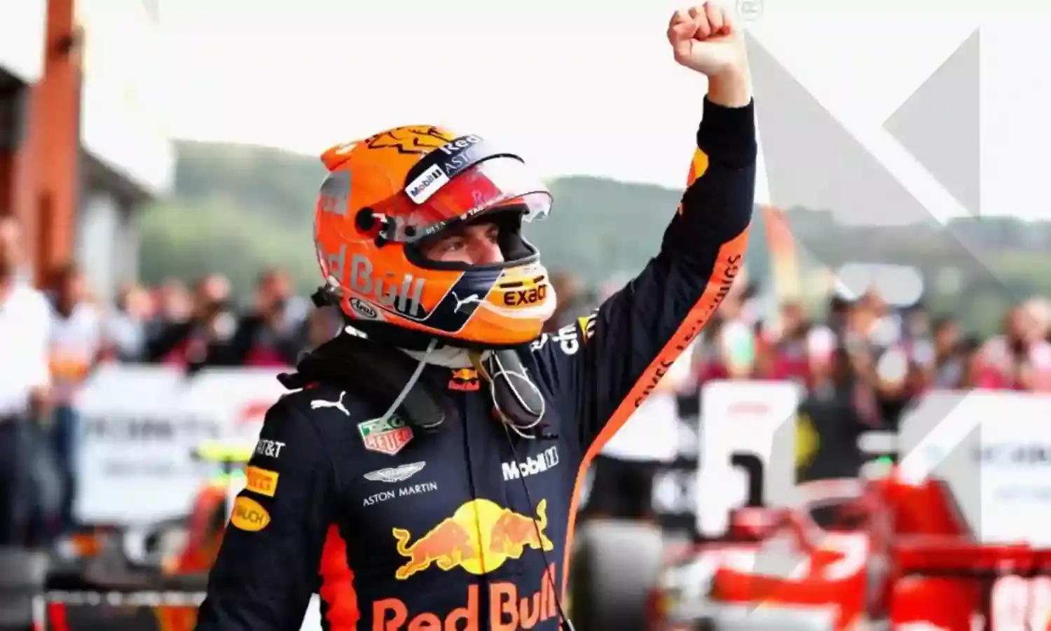 Magnificent Max, Stung Lewis and Same Old Prancing Horse!