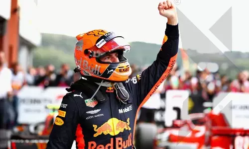 Magnificent Max, Stung Lewis and Same Old Prancing Horse!