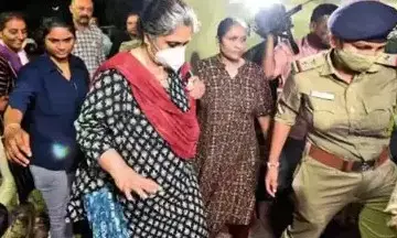 Supreme Court Gives Setalvad Interim Bail, Hauls Up Gujarat HC