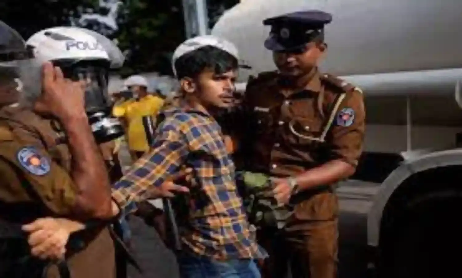 Sri Lanka Releases 8 LTTE Prisoners, But Silent About Protestors in Jail
