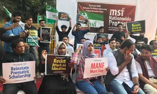 Students Protest Govt Decision to Withdraw Maulana Azad Fellowship