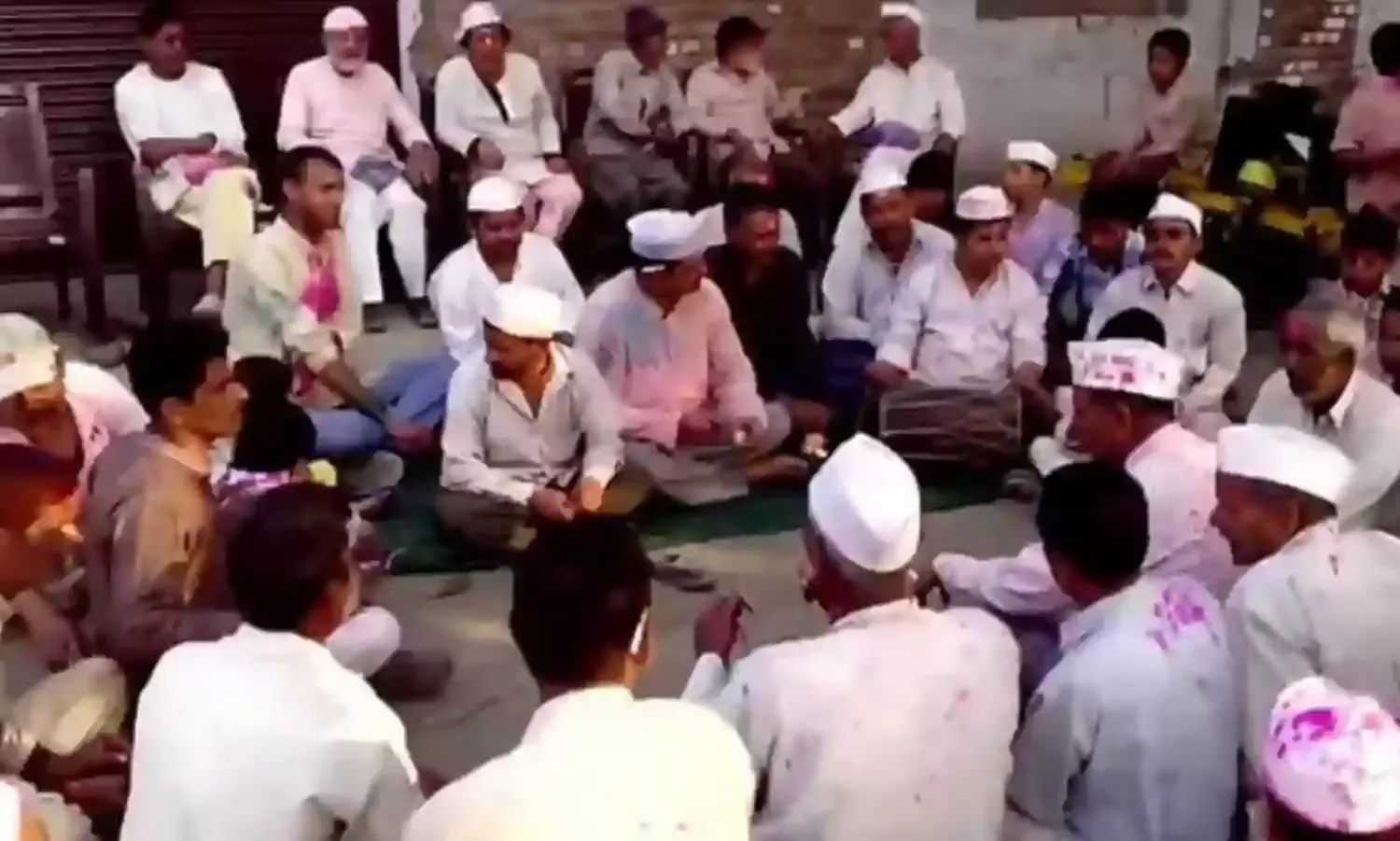 Shades Of Holi In The Hills