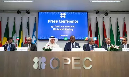 OPEC Defies the US, Cuts Oil Production To Favour Russia