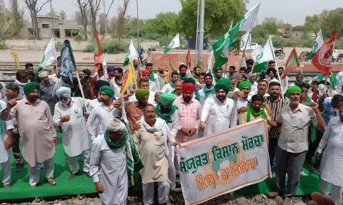 Punjab Farmers Protest Value Cut on Wheat Procurement