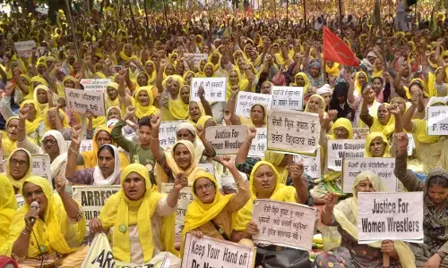 Punjab, Haryana Farmers Protest Police Crackdown on Wrestlers