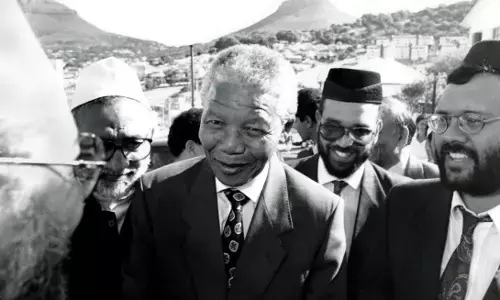 How Muslims In Mandela’s Cabinet Outgrew Their Religious Identity