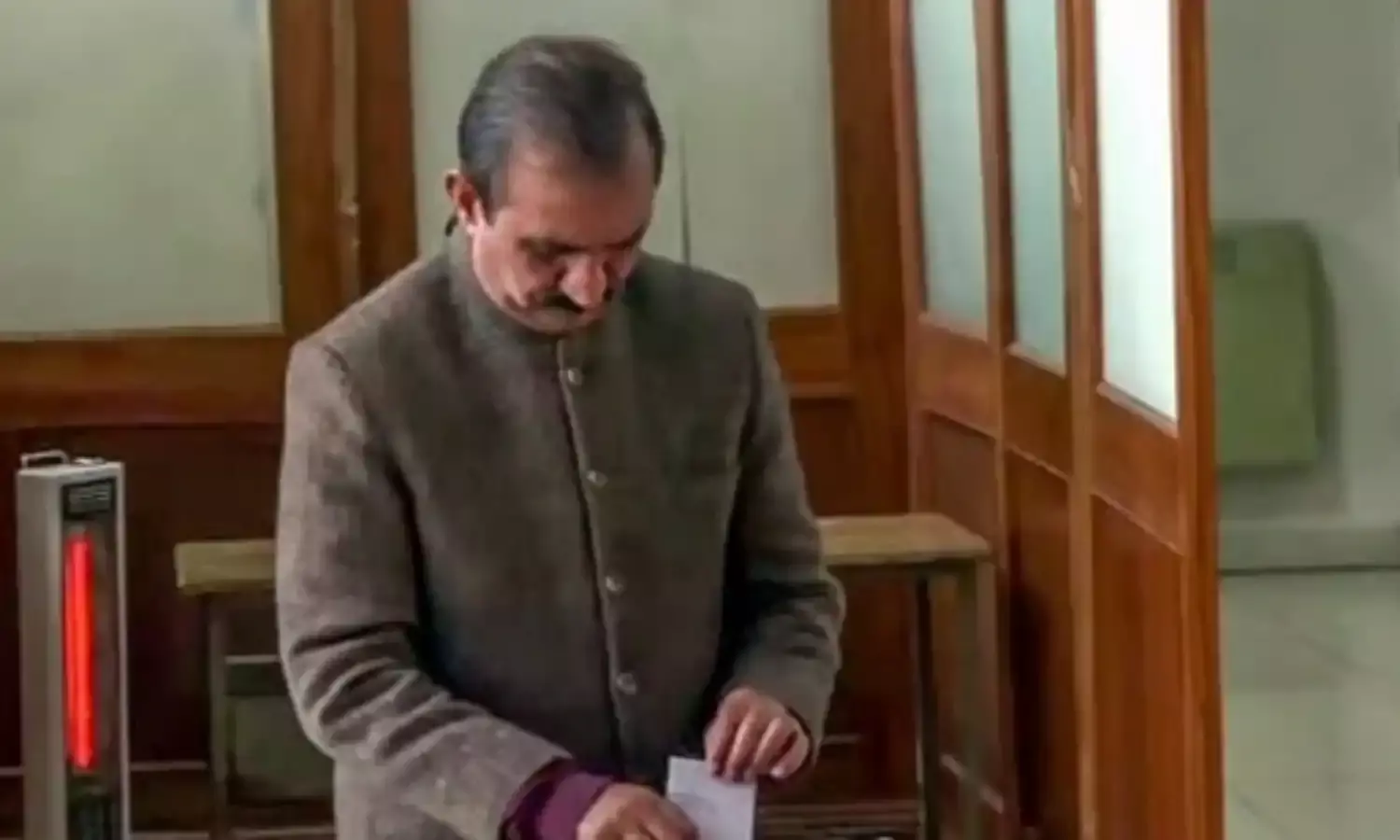 Himachal Pradesh - Ex-Congressman, Crossvotes Ensure RS Seat For BJP Himachal Pradesh - Ex-Congressman, Crossvotes Ensure RS Seat For BJP