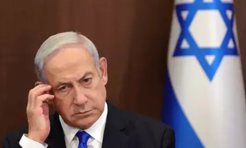 Israel Down The Abyss, Supporters Turn Their Backs