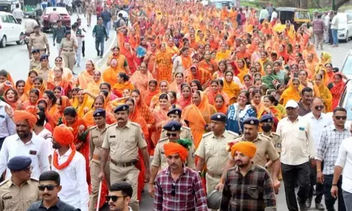 Gujarat - Hints Of Nervousness In The BJP Camp