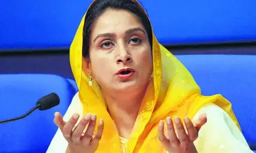 Bathinda - Harsimrat Kaur Badal Fights To Retain Akali Fortress