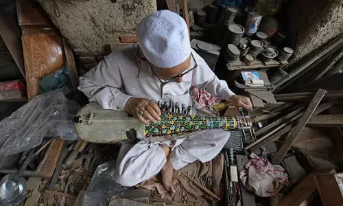 Meet Ghulam Mohamed Zaz, Sculptor Of Kashmir’s Best Santoors