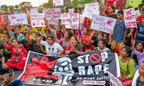 In the Hollow Of The Middle Class