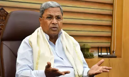 Siddaramaiah Boxed In On Caste Survey