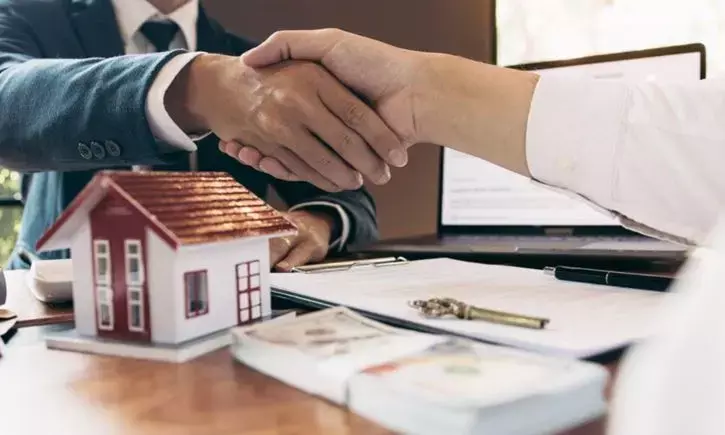 Planning a Rs. 20 Lakh Home Loan? Compare EMI, Tenure, and Interest Rates Before You Borrow Planning a Rs. 20 Lakh Home Loan? Compare EMI, Tenure, and Interest Rates Before You Borrow