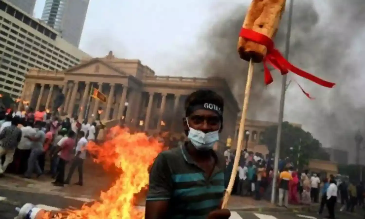 China and India Extend Loans to Sri Lanka China and India Extend Loans to Sri Lanka