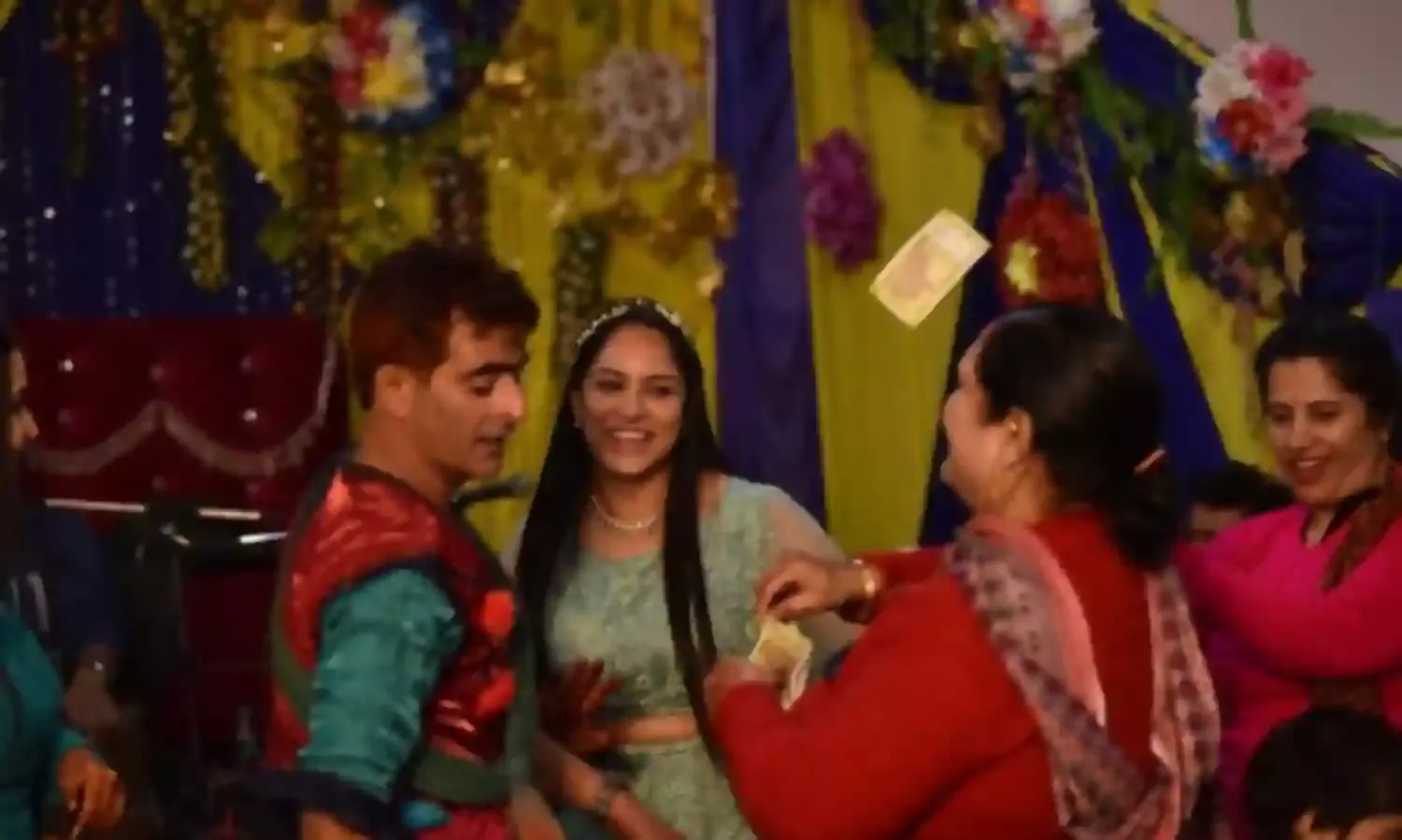 Mehndiraat - Both Pandits and Muslims Dance to the Same Folk Songs