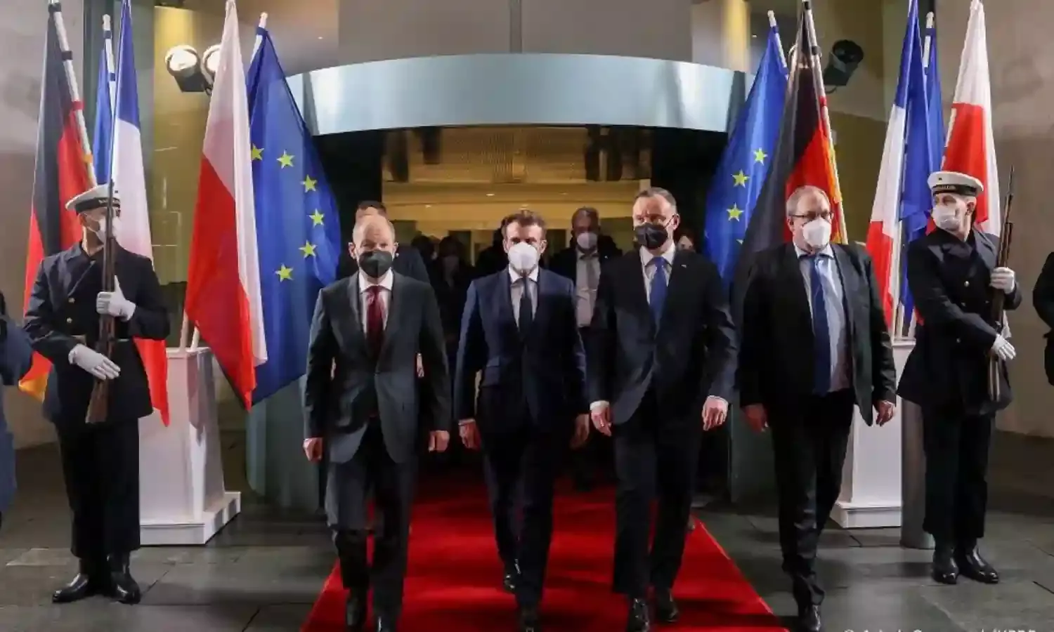 West Plays Good Cop, Bad Cop With Putin West Plays Good Cop, Bad Cop With Putin