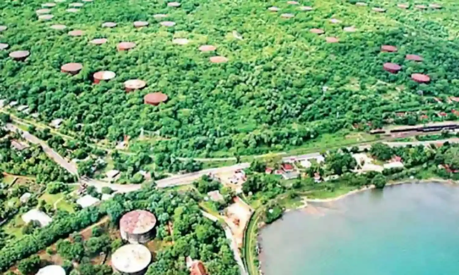 India-Sri Lanka Overcome Barriers, Sign Free Agreement on Oil Tanks India-Sri Lanka Overcome Barriers, Sign Free Agreement on Oil Tanks