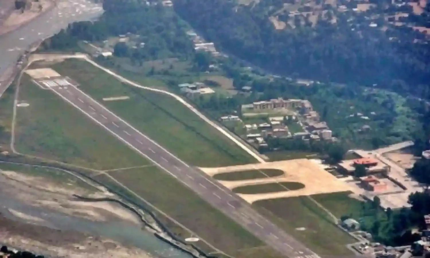 Mandi Airport Spells Disaster for Himachal Mandi Airport Spells Disaster for Himachal