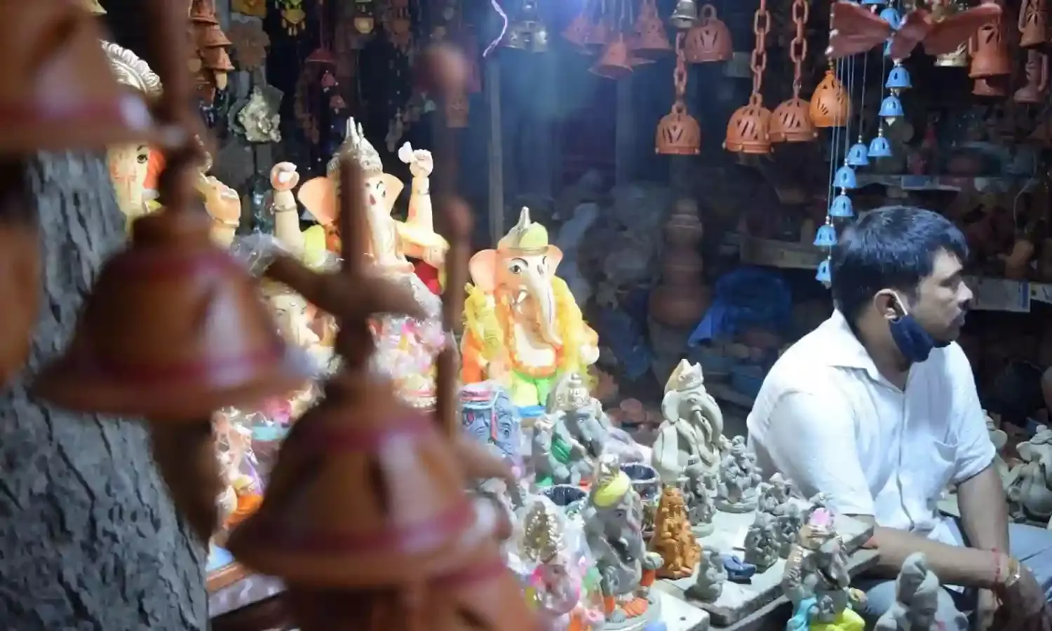 Market Dries for the Artists of Uttam Nagar