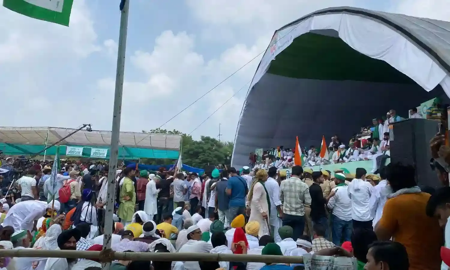 “We Won’t Back Off”- Lakhs of Farmers at Muzaffarnagar “We Won’t Back Off”- Lakhs of Farmers at Muzaffarnagar