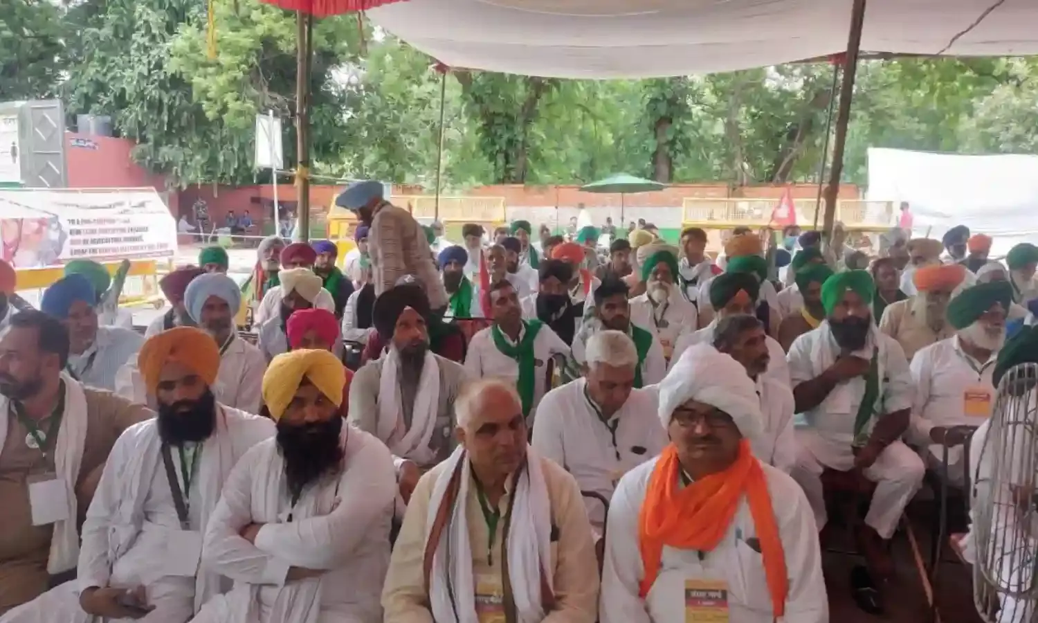 At the Farmers’ Parliament Amidst Heavy Police Presence in Jantar Mantar At the Farmers’ Parliament Amidst Heavy Police Presence in Jantar Mantar