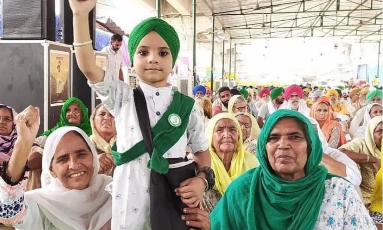 Farmers Step In to Occupy Vacuum in Public Space Farmers Step In to Occupy Vacuum in Public Space