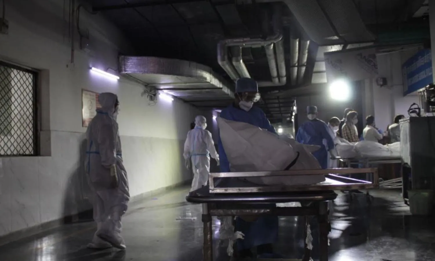 Relay Race to the Bottom of the Pit Relay Race to the Bottom of the Pit