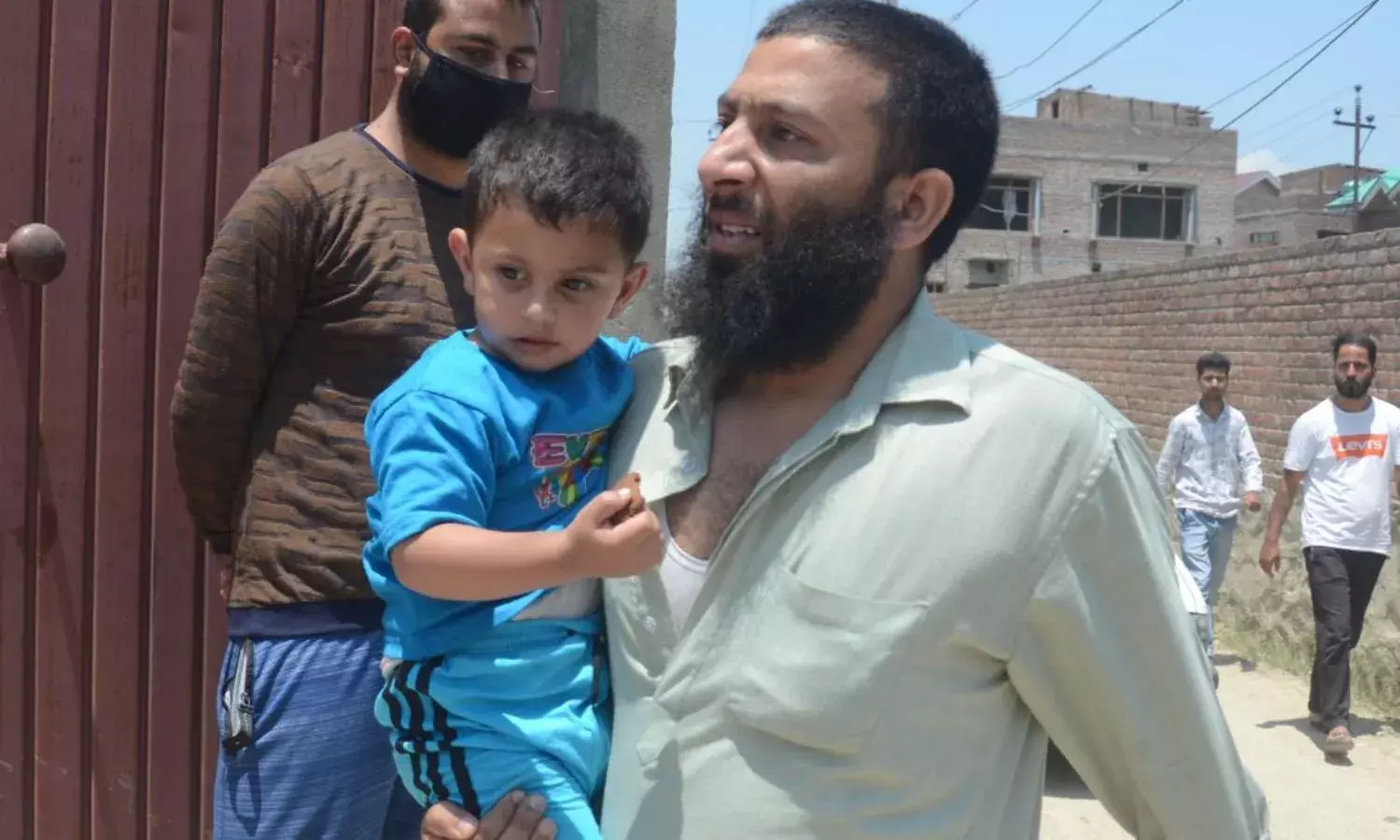 The Complex Optics of Images From Kashmir