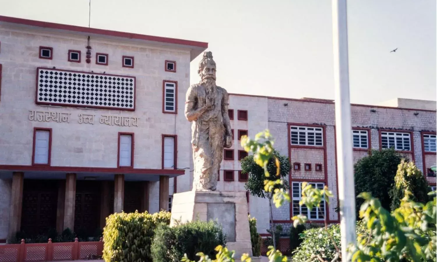 Dalit Arguments Against the Statue of Manu in Rajasthan HC: Activists Write to Sonia Gandhi Dalit Arguments Against the Statue of Manu in Rajasthan HC: Activists Write to Sonia Gandhi