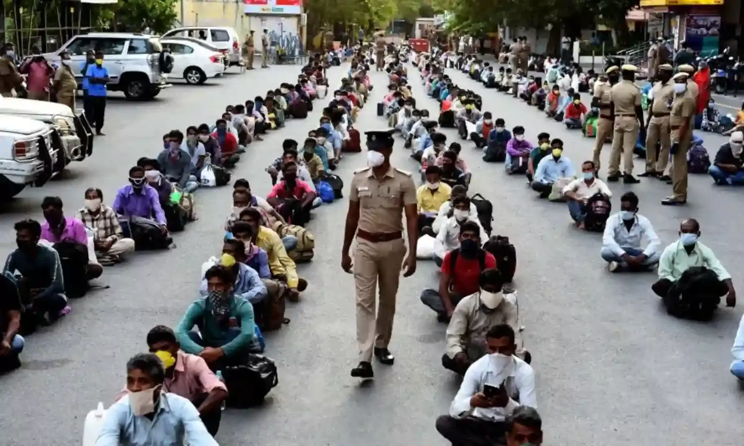 Migrants Return to Divided Villages and an Uncertain Future Migrants Return to Divided Villages and an Uncertain Future