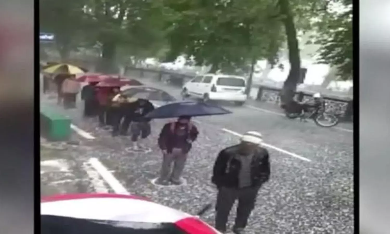 Long Queues at Liquor Vends Is No Laughing Matter But A Serious Health Issue