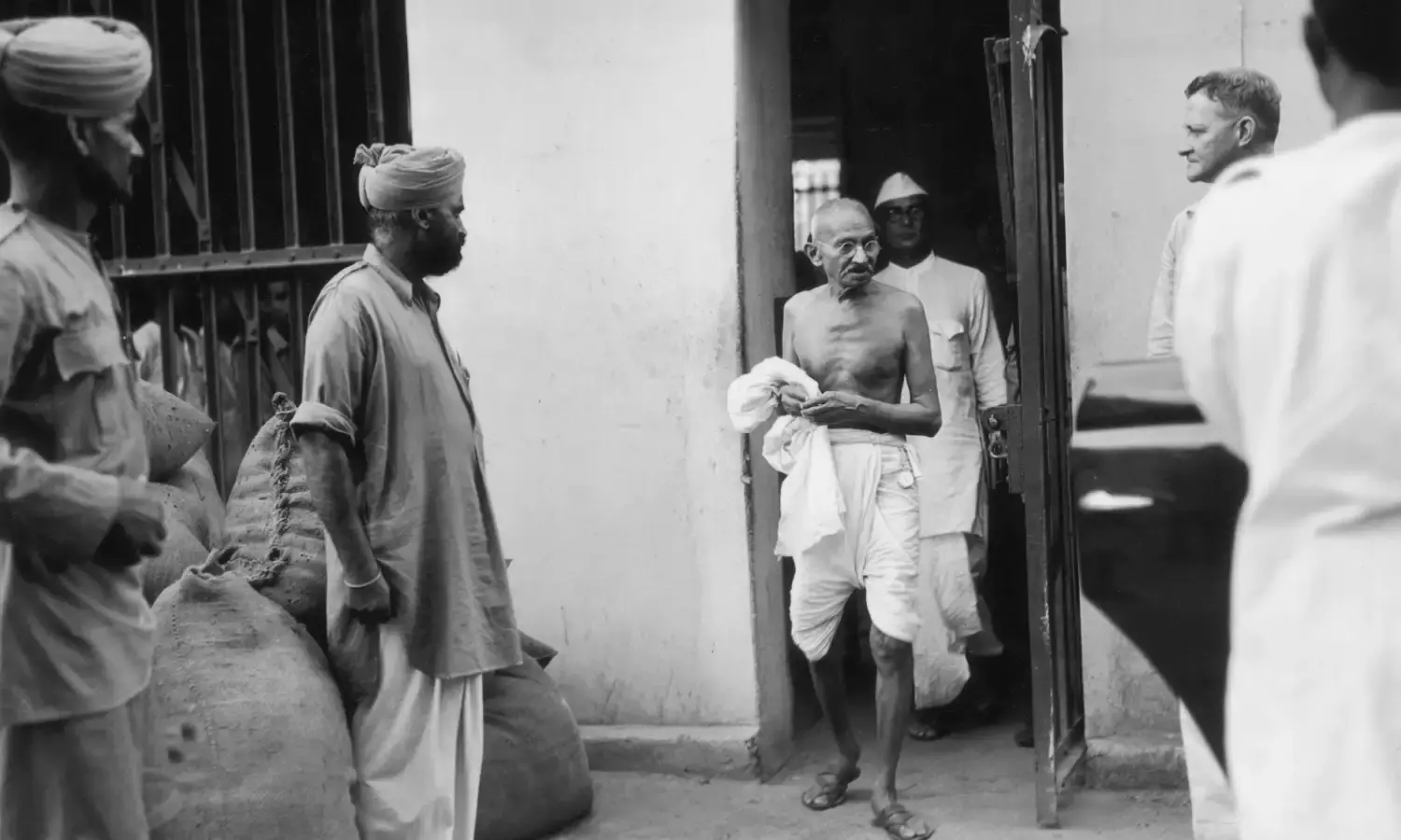 Please, Do Not Misquote Gandhi on Citizenship Please, Do Not Misquote Gandhi on Citizenship