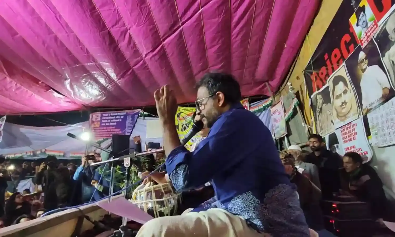 Election Eve Shaheen Bagh Reverberates With Song Election Eve Shaheen Bagh Reverberates With Song