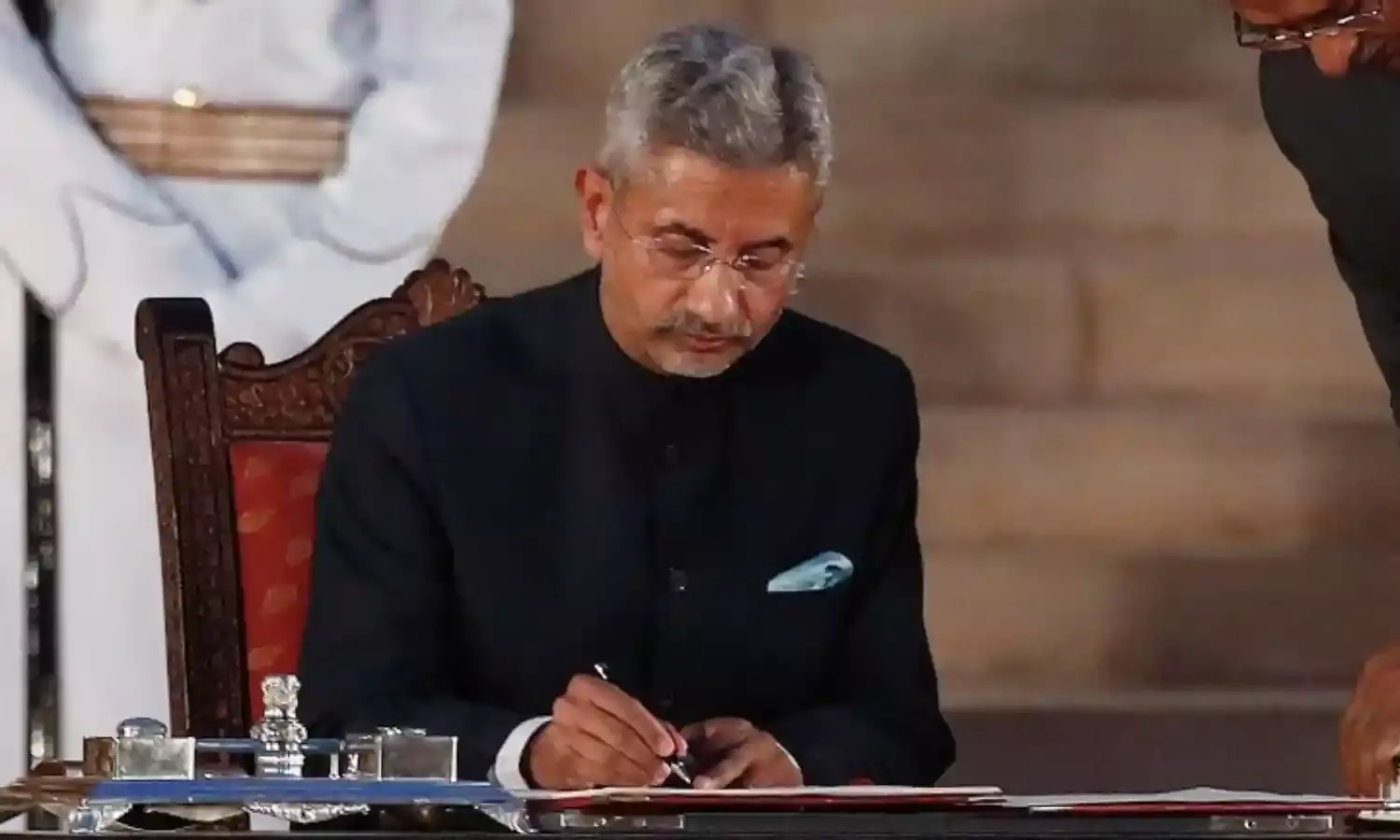 Resign Jaishankar - Twitterati Kick Up A Storm Resign Jaishankar - Twitterati Kick Up A Storm