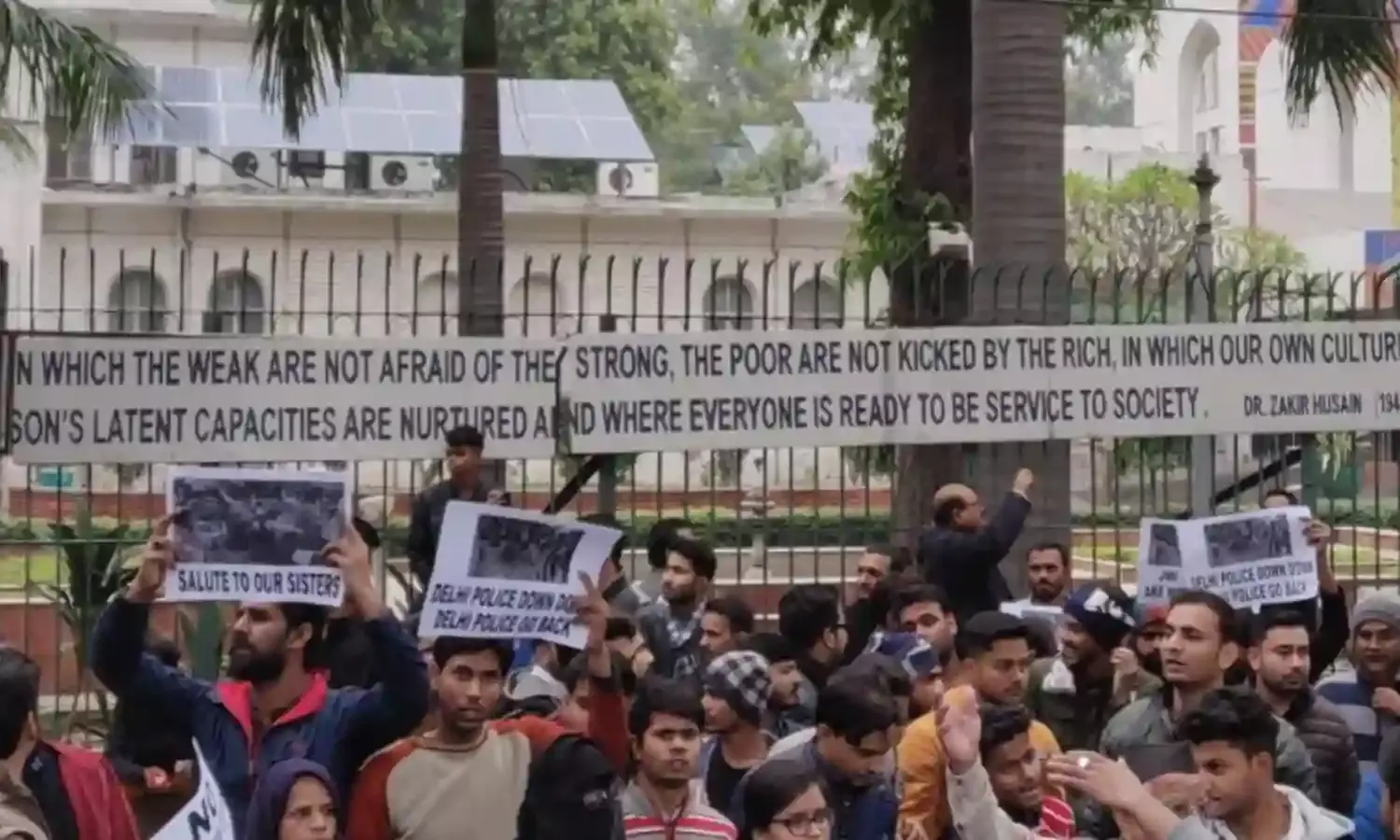 The Morning After, Jamia Back on the Streets