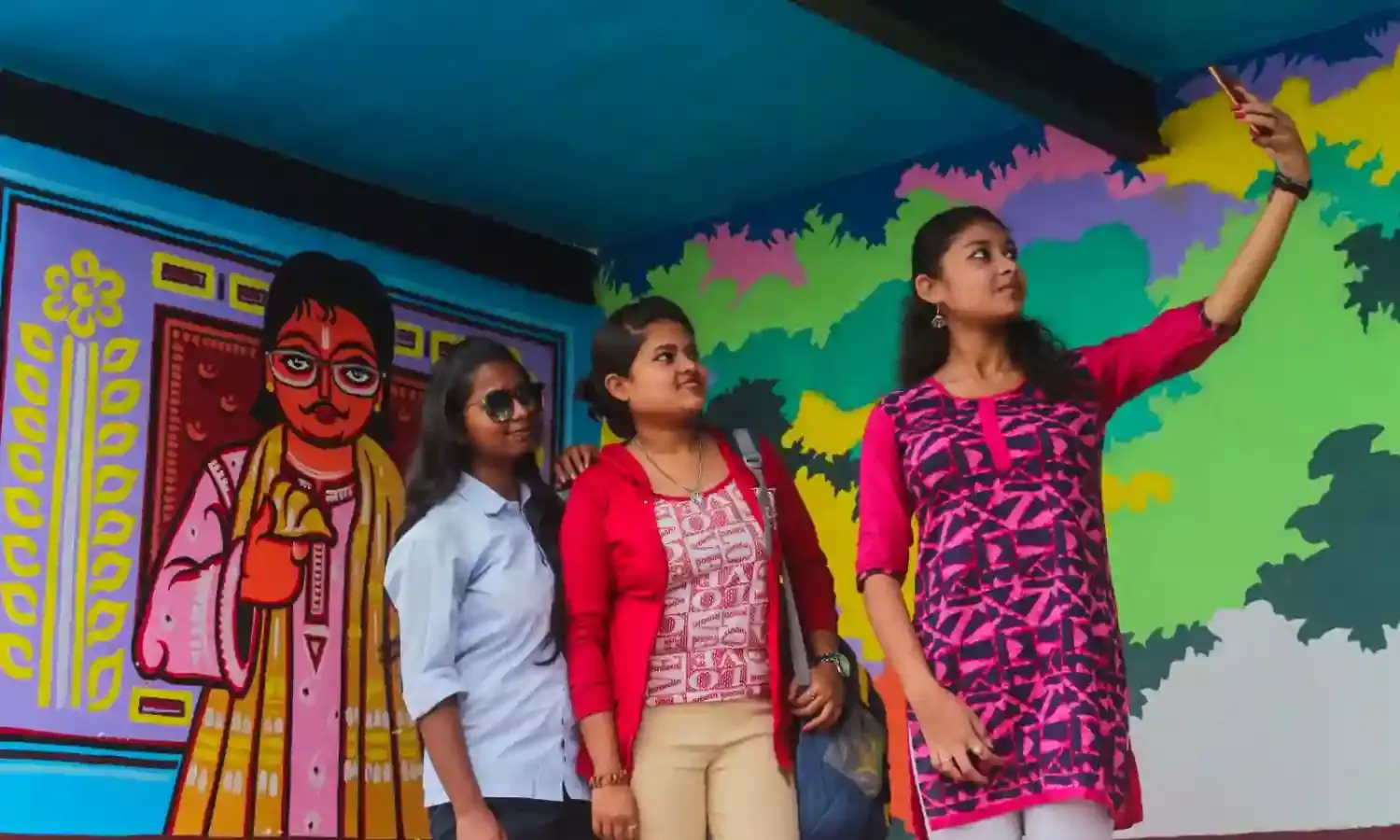 In Pictures: Grafitti Changes the Face of Kolkata In Pictures: Grafitti Changes the Face of Kolkata