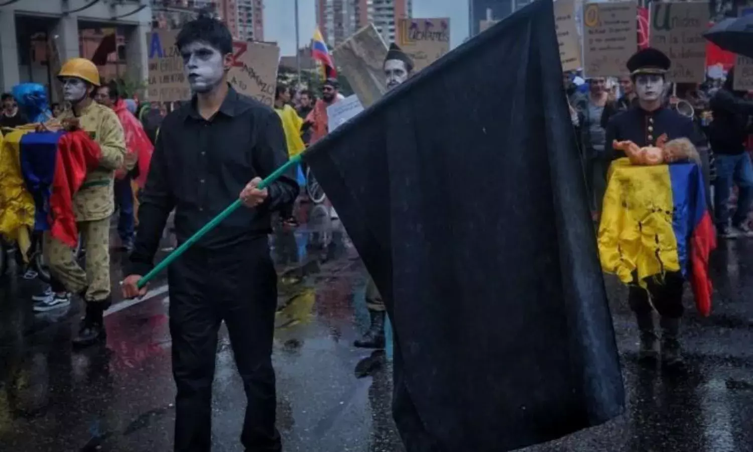 Possibilities against the Big Package in Colombia: Photo Essay Possibilities against the Big Package in Colombia: Photo Essay