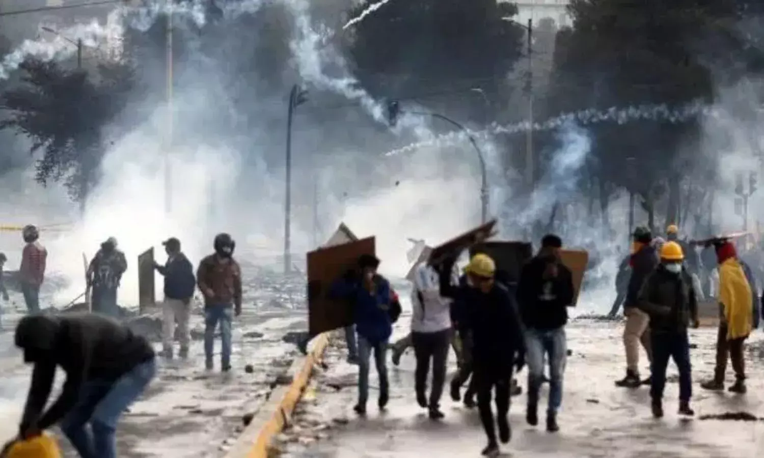 Ecuador Walks, And We Do Not Walk Alone Ecuador Walks, And We Do Not Walk Alone