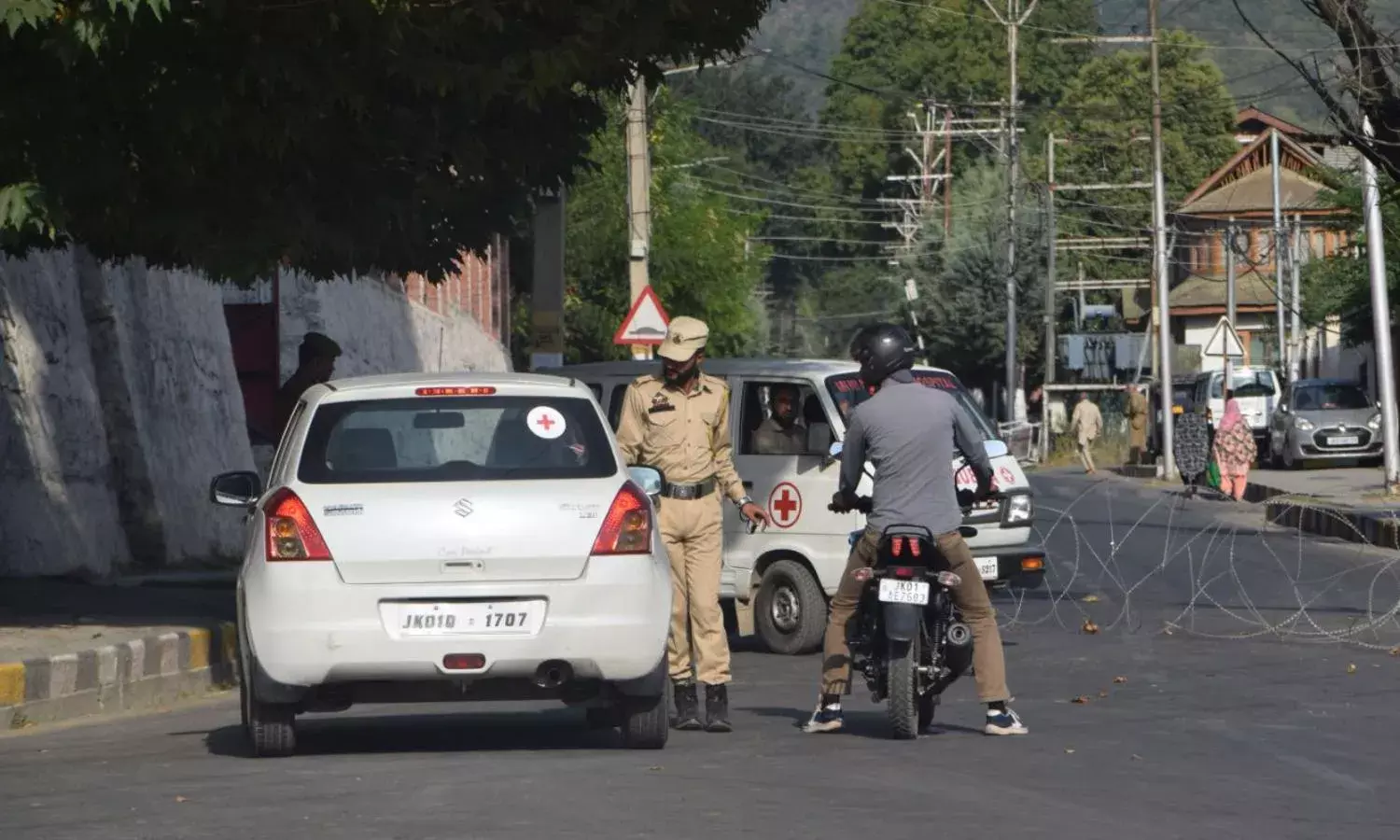 In Photos: VIP Gupkar Road Sealed After PSA Slapped on Farooq Abdullah