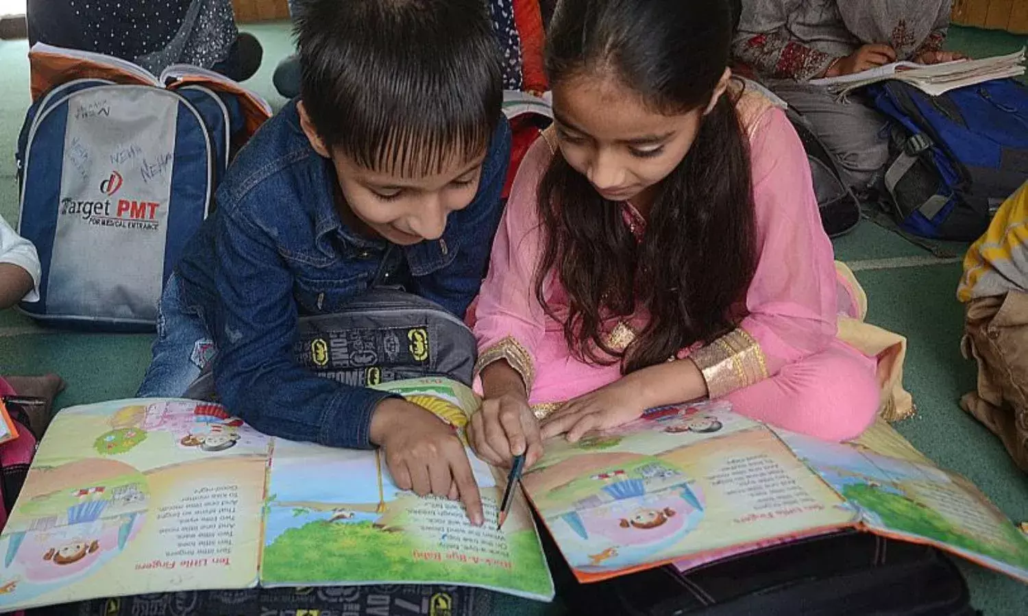 Parents in Srinagar Send Kids for Private Tuition, Avoid Schools Parents in Srinagar Send Kids for Private Tuition, Avoid Schools