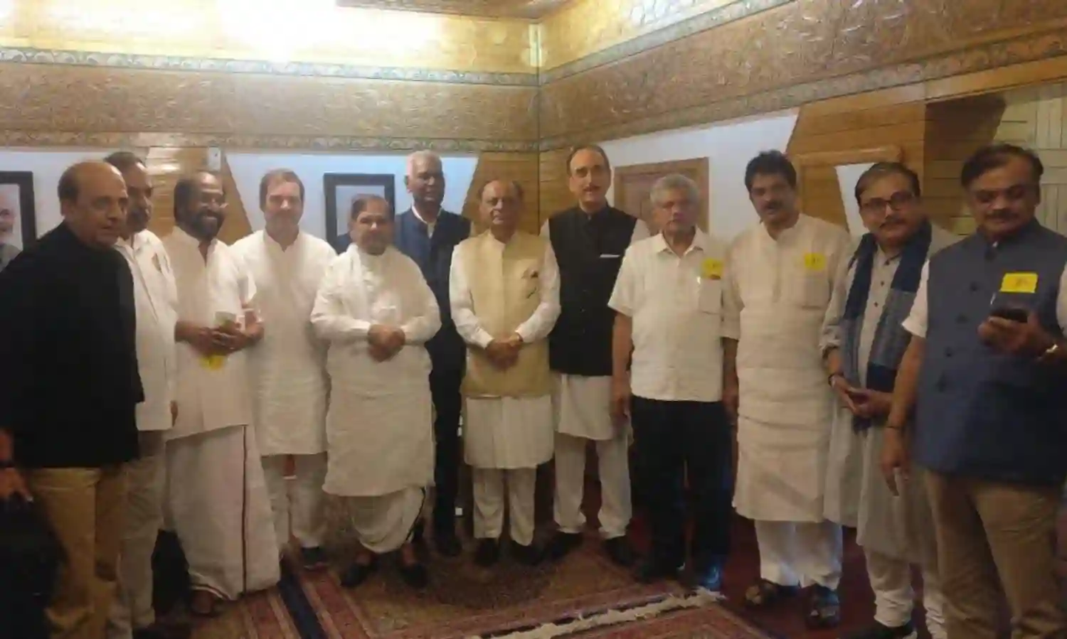 Kashmiris on Flight Back From Srinagar Shed Tears, Share Their Stories With Opposition MPs Kashmiris on Flight Back From Srinagar Shed Tears, Share Their Stories With Opposition MPs