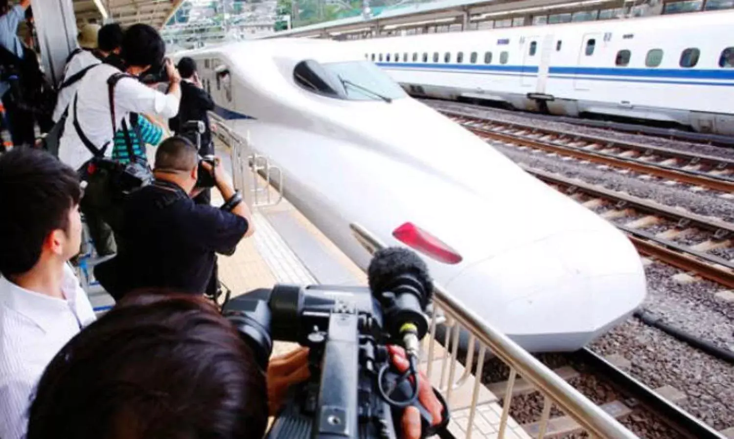 Farmers Against The Bullet Train Record Their Protest Through Bullet, A Documentary Farmers Against The Bullet Train Record Their Protest Through Bullet, A Documentary